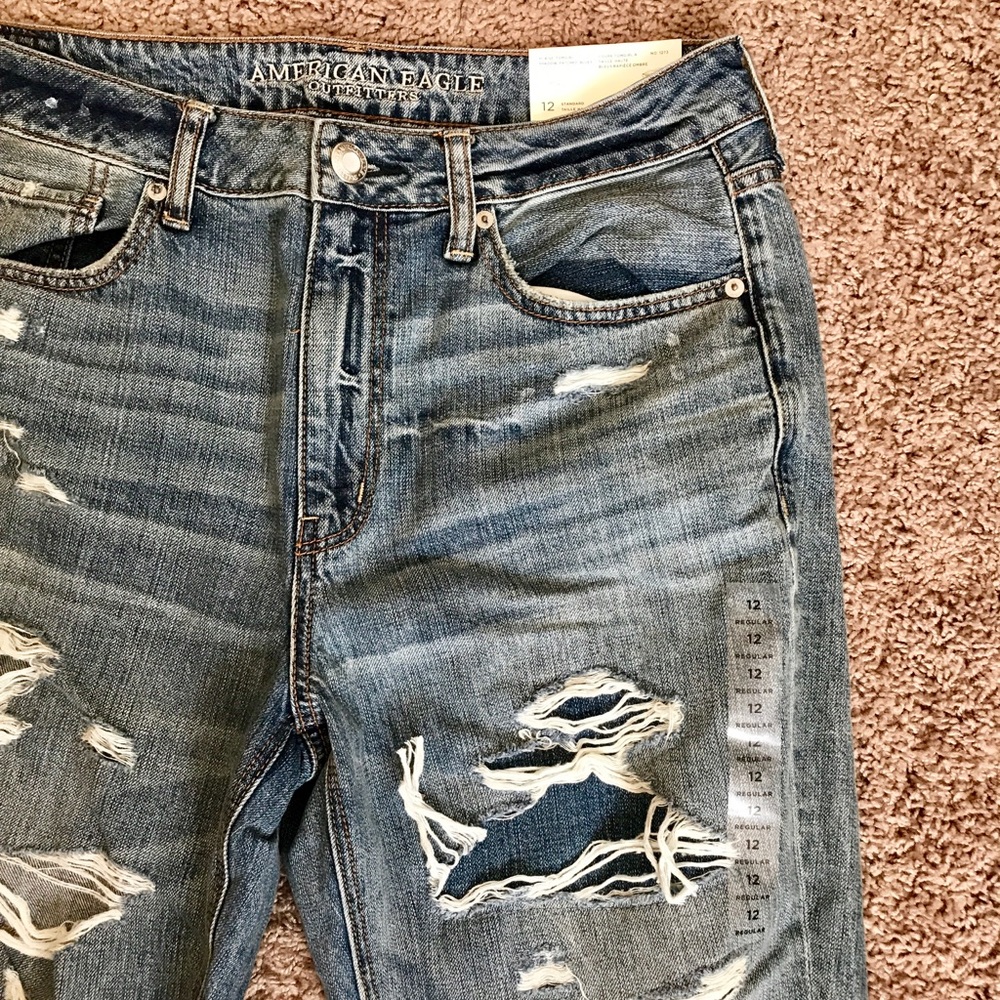 American Eagle Hi-Rise Tomgirl Jeans